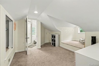 Welcome home to this exceptionally updated and meticulously - photo 17