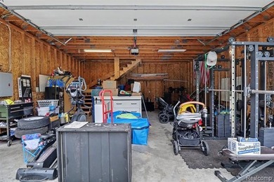 Welcome home to this exceptionally updated and meticulously - photo 23
