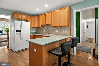 Well-kept 3BR/2BA rancher on a corner lot in the desirable - photo 24