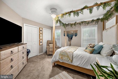 Well-kept 3BR/2BA rancher on a corner lot in the desirable - photo 28