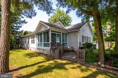 Well-kept 3BR/2BA rancher on a corner lot in the desirable - photo 33