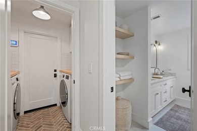 Tucked away in a private cul de sac you'll find a 4 bedroom, 3 - photo 48