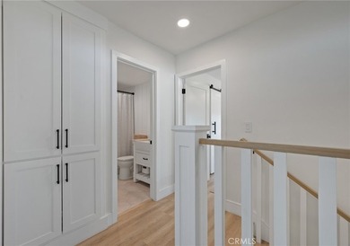 Tucked away in a private cul de sac you'll find a 4 bedroom, 3 - photo 50