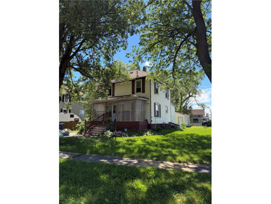 Exceptional opportunity in a highly visible location! Zoned for - photo 2