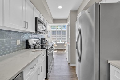 Located on the coveted beachside of Sandestin, this stunning - photo 10