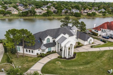 Experience luxury private lakefront living in this one-of-a-kind - photo 1