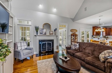 Experience the perfect blend of luxury, comfort, and - photo 14