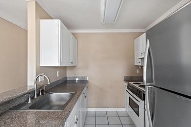 This inviting, gently loved unit offers Haleakala views from the - photo 18