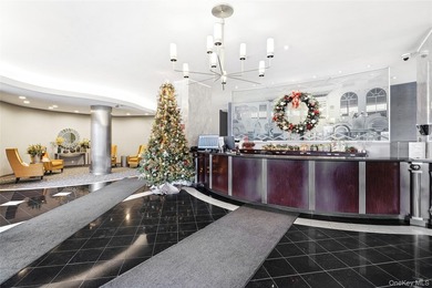This beautiful pet friendly residence offers a bright, spacious - photo 20