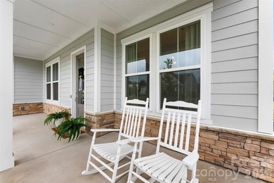Welcome to 233 Lanyard Lane in the highly desirable McLean South - photo 4