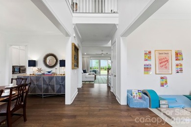 Welcome to 233 Lanyard Lane in the highly desirable McLean South - photo 5