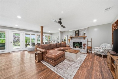 Experience the perfect blend of waterfront living, versatility - photo 11