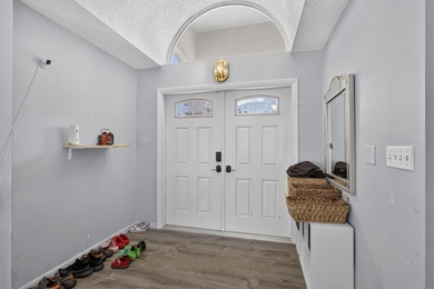 Welcome to this beautifully maintained 3-bedroom, 2-bathroom - photo 12