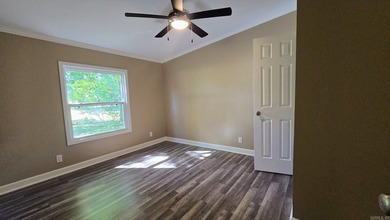 THIS IS BASICALLY A BRAND NEW HOME!! New subfloors, new - photo 14