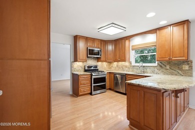 Welcome home to this beautiful 4 bedroom 2.5 bath colonial - photo 14