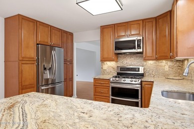 Welcome home to this beautiful 4 bedroom 2.5 bath colonial - photo 16