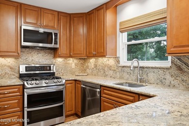 Welcome home to this beautiful 4 bedroom 2.5 bath colonial - photo 17