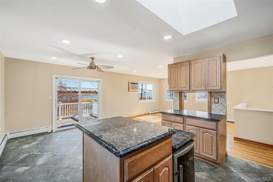 Welcome to 4 Bay Place, a spacious Hi-Ranch single-family home - photo 18