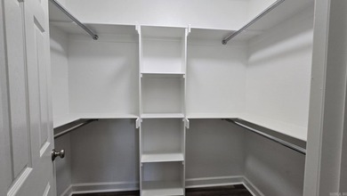 THIS IS BASICALLY A BRAND NEW HOME!! New subfloors, new - photo 20