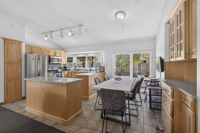 Welcome to this beautifully maintained 3-bedroom, 2-bathroom - photo 21