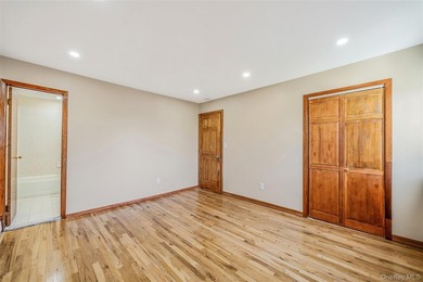 Welcome to 4 Bay Place, a spacious Hi-Ranch single-family home - photo 22