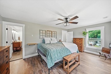 Experience the perfect blend of waterfront living, versatility - photo 23
