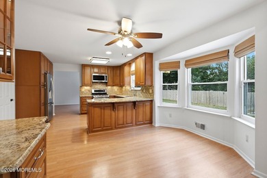 Welcome home to this beautiful 4 bedroom 2.5 bath colonial - photo 26