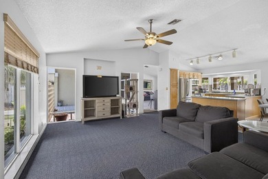 Welcome to this beautifully maintained 3-bedroom, 2-bathroom - photo 28