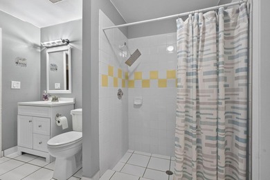 Welcome to this beautifully maintained 3-bedroom, 2-bathroom - photo 33