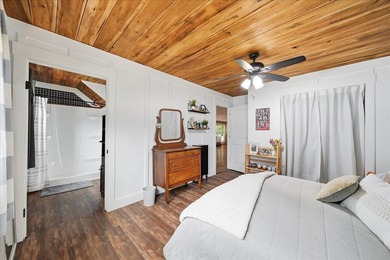 Experience the perfect blend of waterfront living, versatility - photo 34