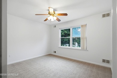 Welcome home to this beautiful 4 bedroom 2.5 bath colonial - photo 38