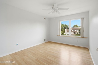 Welcome home to this beautiful 4 bedroom 2.5 bath colonial - photo 40
