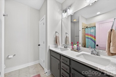 Welcome to 334 Armour Street, a beautifully designed townhome - photo 44