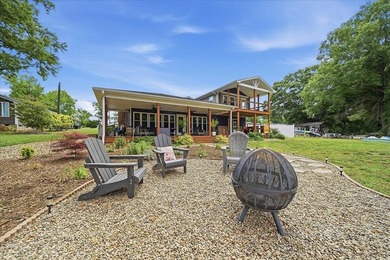 Experience the perfect blend of waterfront living, versatility - photo 46