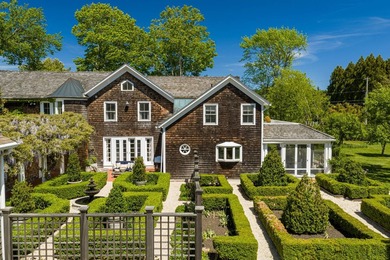 Built in 1888 and thoughtfully renovated by acclaimed architect - photo 2