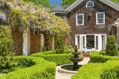 Built in 1888 and thoughtfully renovated by acclaimed architect - photo 7