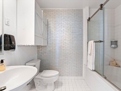 Discover urban living at Neo Lofts, ideally positioned in - photo 12