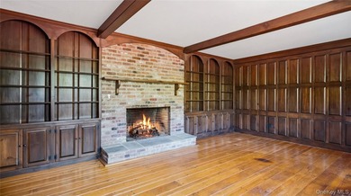 Nestled within a charming community on a beautiful, private 1 - photo 4