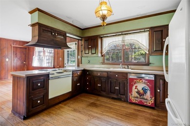 Nestled within a charming community on a beautiful, private 1 - photo 9