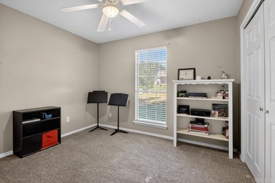 Ready for new owners! This charming, move-in-ready three bedroom - photo 21