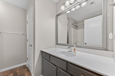 Freshly painted 2-bedroom, 2-bath townhome-style condo in a - photo 27
