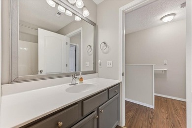 Freshly painted 2-bedroom, 2-bath townhome-style condo in a - photo 29