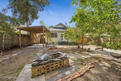 Cute Riverside bungalow with open porch and porch swing - a - photo 29