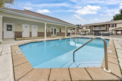 Freshly painted 2-bedroom, 2-bath townhome-style condo in a - photo 41