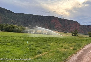 EMMA ~ THE HIDDEN GEM OF THE VALLEY Exceptional Single-Family - photo 4