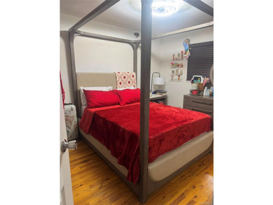 Clean high ranch in exclusive Far Rockaway area. Corner property - photo 4
