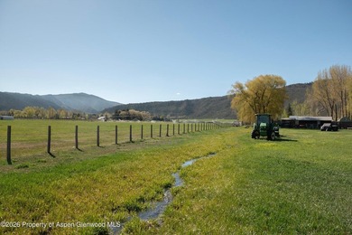 EMMA ~ THE HIDDEN GEM OF THE VALLEY Exceptional Single-Family - photo 10