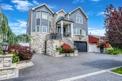 (private lake, pond, coastal) Home Sale Pending in Freeport New York