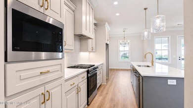 Welcome to 445 Baleigh Way in the sought-after Glendale Farms - photo 15