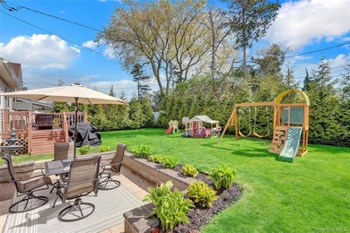 Welcome to this beautifully maintained and move-in ready open - photo 2